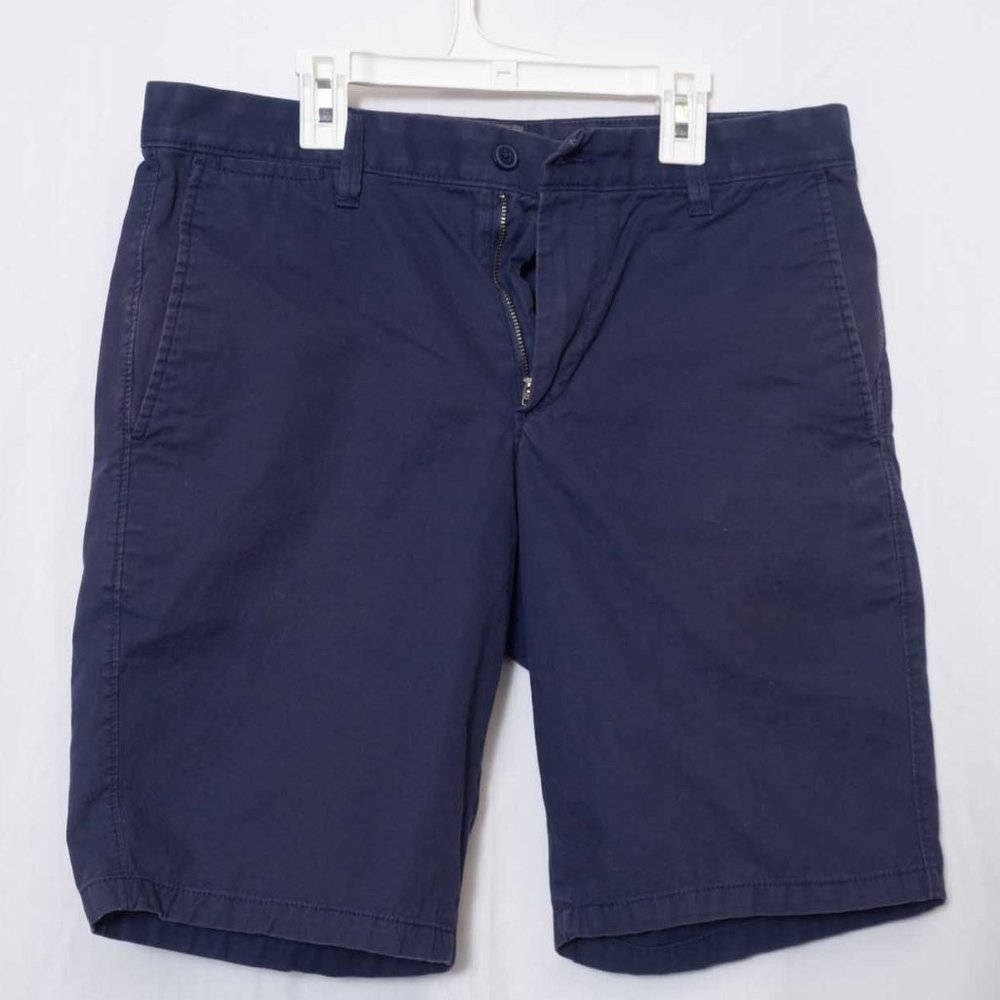 GAP Navy Blue Flat Front Shorts Men's Size 32